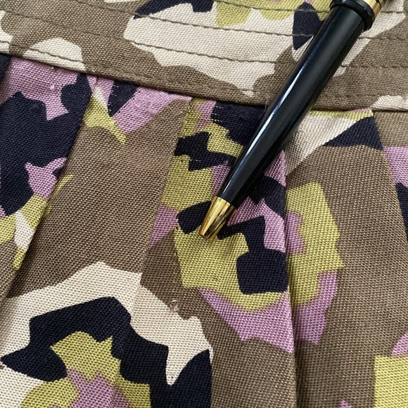 Coreylynncalter, Size 2, Pleated Wool & Silk Blend Skirt with Pockets - Picture 8 of 9